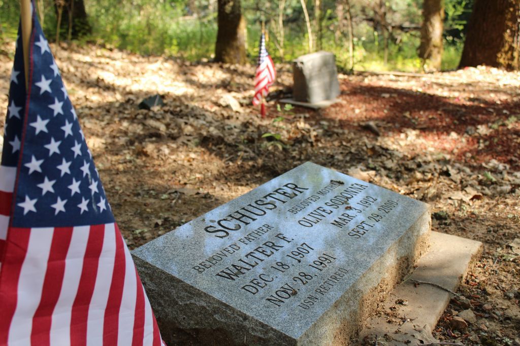 Memorial Day in Pioneer Cemetery 2016